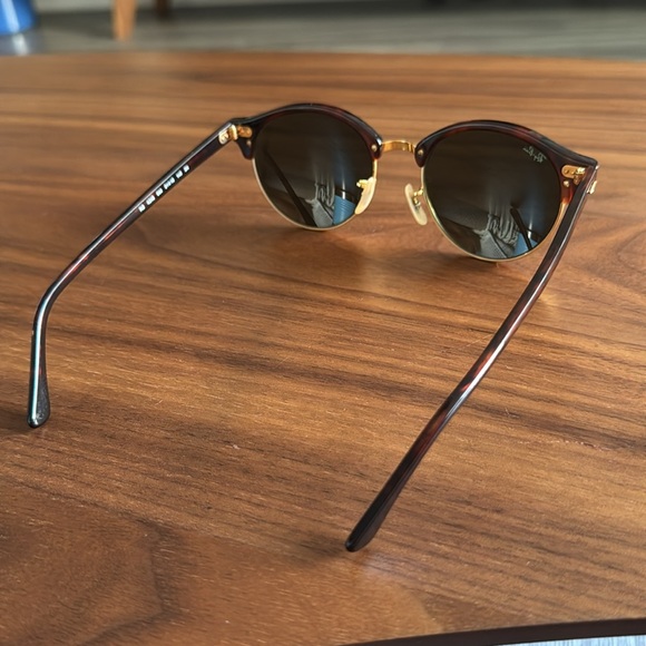 Ray-Ban Clubround Classic Sunglasses - Picture 13 of 14